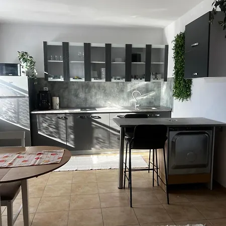 2 Jesen-zima Apartment Martin